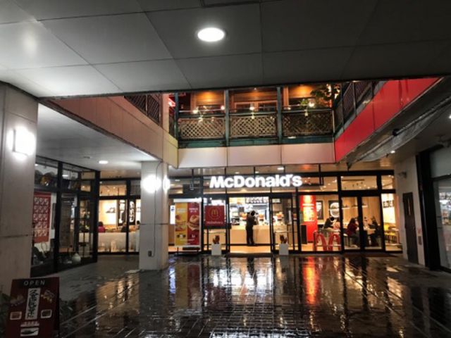 外観_マクドナルド国際通り牧志店