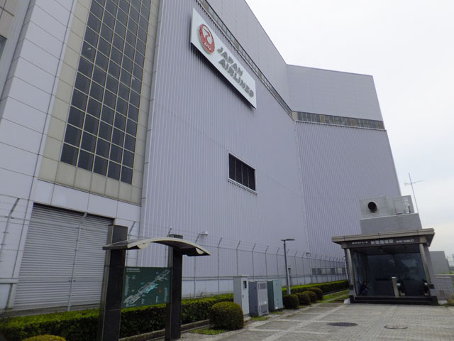 格納庫見学もできます。_JAL 工場見学 Sky Museum