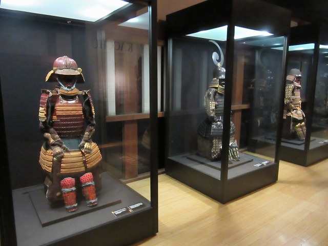 甲冑の展示_常盤木門SAMURAI館