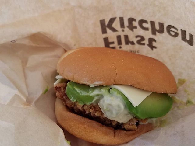 アボカドバーガー_ファーストキッチン 草加マルイ店