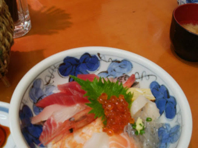 贅沢_まぐろ海鮮丼 山水