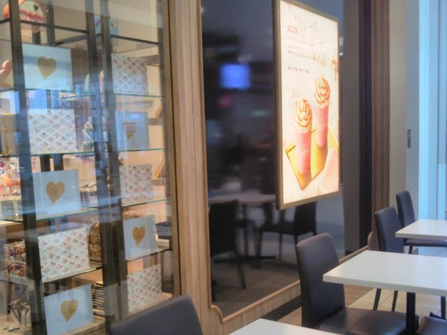 『ゴディバ イオンレイクタウン店』。_ゴディバ イオンレイクタウン店