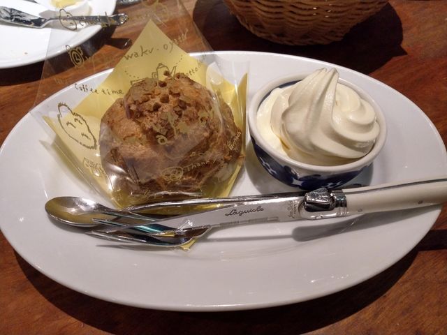 シュークリーム_キャピタル東洋亭 本店