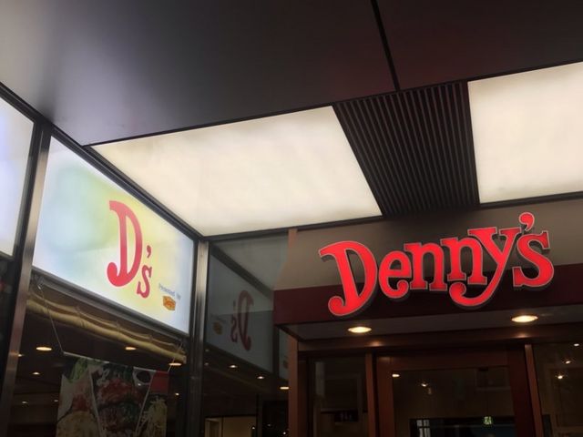 入り口_デニーズ 品川港南店