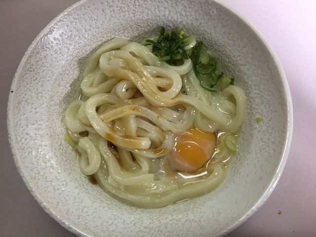 お代わりして釜玉うどん_谷川米穀店
