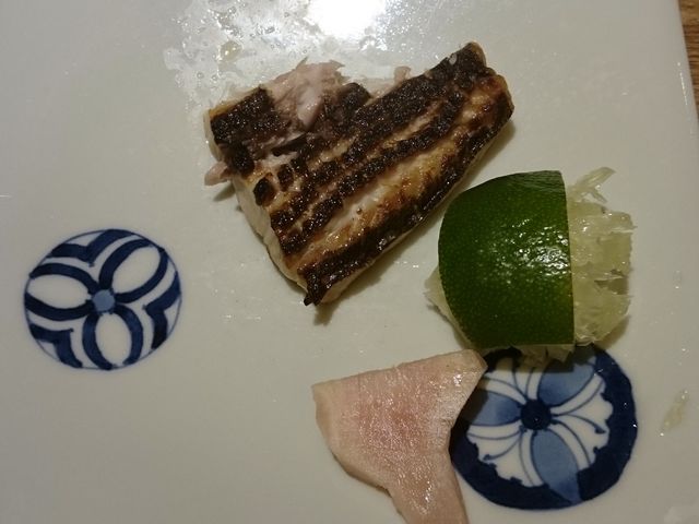 これは食べかけになっちゃいましたが、写真をアップします。_日本料理 川畑