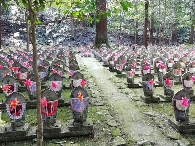 千体地蔵が整然と並ぶ一画です_金剛輪寺 千体地蔵