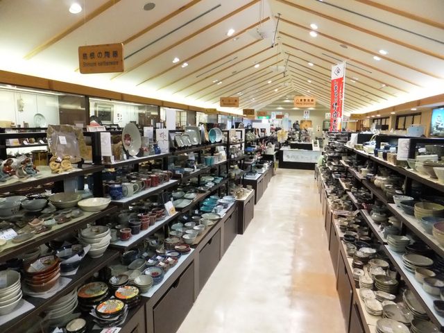 島根県物産観光館