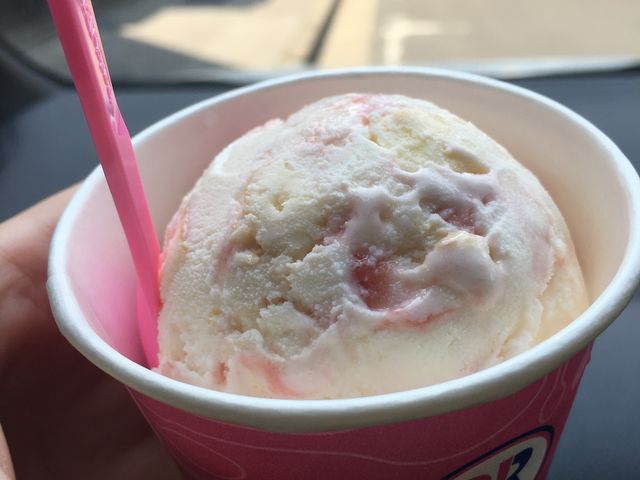 ストロベリーチーズケーキ_サーティワンアイスクリームmozoワンダーシティ店(31 Baskin-Robbins)