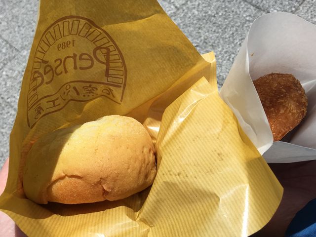 ずんだメロンパンと牡蠣カレーパン_松島玉手箱館