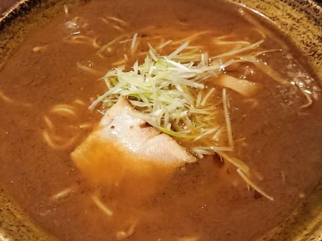 スープも器も熱々_もちもちの木 新宿店