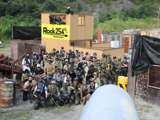 当日のお客さんと集合写真_サバゲーフィールド Rock254(ロック254)