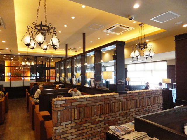 店内の様子_支留比亜珈琲店 鈴鹿中央通り店