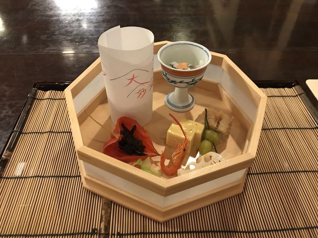 8月は大文字の送り火にあわせた懐石です_美濃吉 新阪急ホテル店