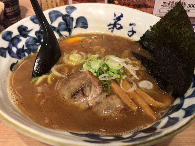 醤油ラーメン_弟子屈 総本店