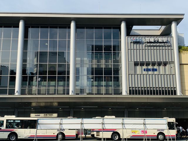 【京王電鉄高幡不動駅】スマートで新しい駅舎_京王電鉄高幡不動駅