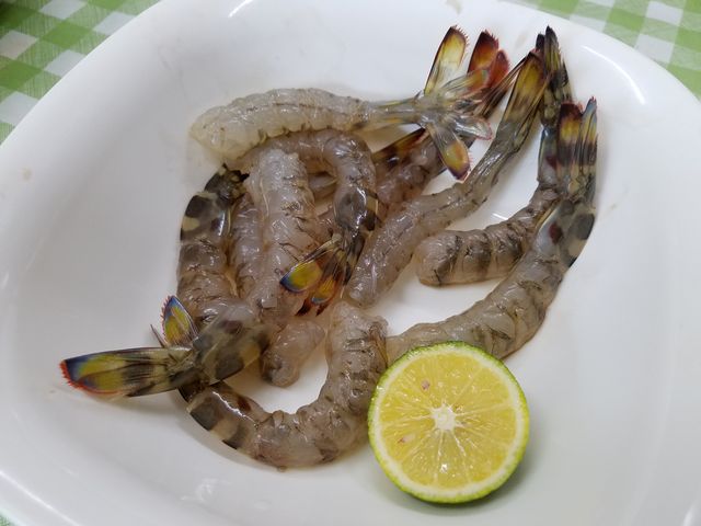 生の車海老が最高でした♪こんなコリッコリのエビ、食べたことなかった!!_鳴門クルマエビ有限会社