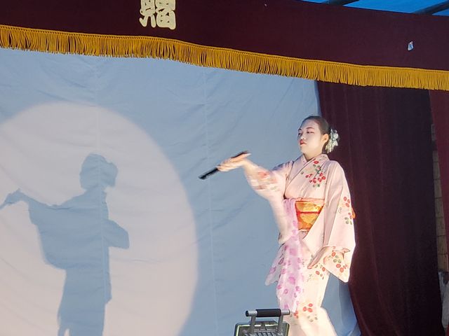 境内での高玉芝居公演_瑞龍院