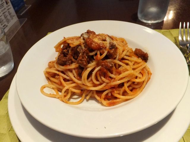 ランチコースのミートソース・スパゲティ。ジビエ肉が使われている。_YAMAKAWA