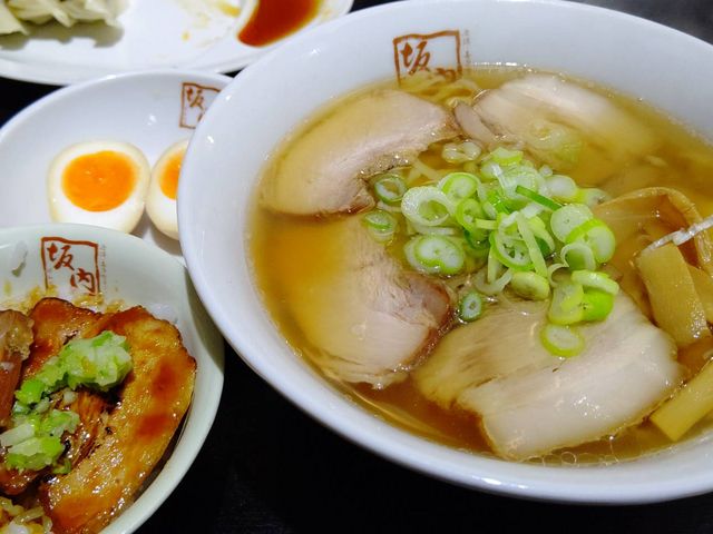 ミニ焼豚丼もクーポンで100円です!_喜多方ラーメン坂内東部町店