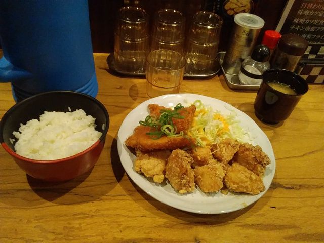 日替わり定食(梅おろしカツ+唐揚げ)_煌楽
