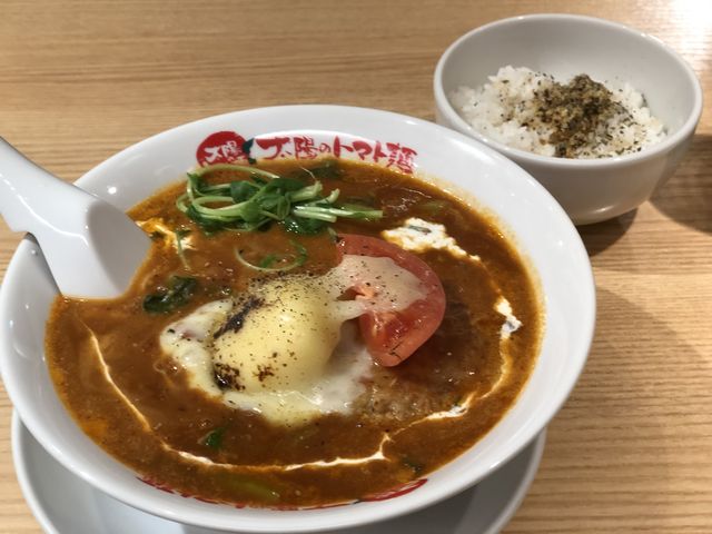 季節限定メニュー「絶品チーズバーグクリームトマト麺」_太陽のトマト麺 荻窪支店