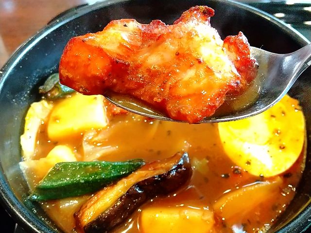豊富な野菜とチキン唐揚げのローストチキンスープカレー_カレーハウスCoCo壱番屋 川口領家中央通り店