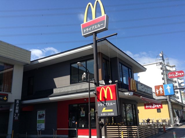 新しくキレイなマック_マクドナルド川崎街道稲城店