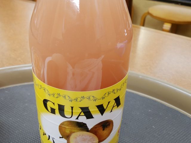 グァバ ジュ ース瓶・250円_大須名物 鶏の丸焼きのお店 OSSO BRASIL オッソブラジル