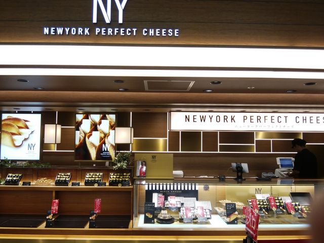 東京駅コンコースです_NEWYORK PERFECT CHEESE