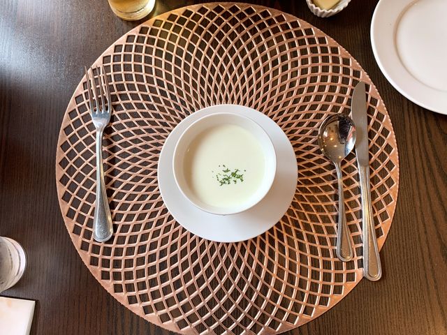 【グランディール】冷製スープ『ヴィシソワーズ』_カフェ・レストランプラスドッグ・グランディール