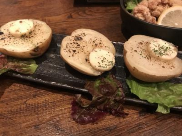 ジャガイモのアンチョビバター添え_居酒屋かかし