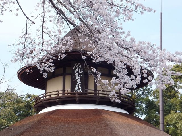 俳聖殿