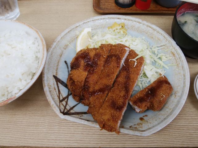とにかく之までのトンカツの経験をぶち壊してくれます。_河金千束店