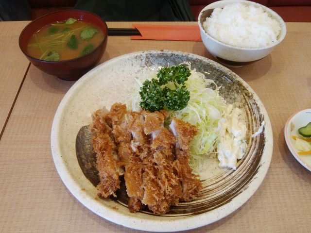 ヒレカツはとても柔らかく美味しいものでした。_とんかつ屋 双葉葛西