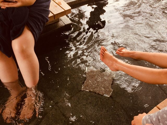 時々熱い〜、ジワジワ汗がでてきます笑_八面大王足湯