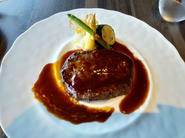 ハンバーグの写真です。肉の味もしっかりして美味しかったです。_富山 エクセルホテル東急