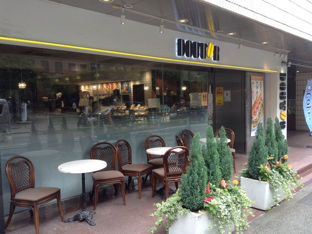 このカウンター席がイイ_ドトールコーヒーショップ神谷町店