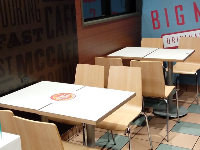 席数多いです_マクドナルド静岡安倍街道店