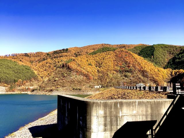 ちょうど良い季節と良い天気で、
一枚_奥木曽湖