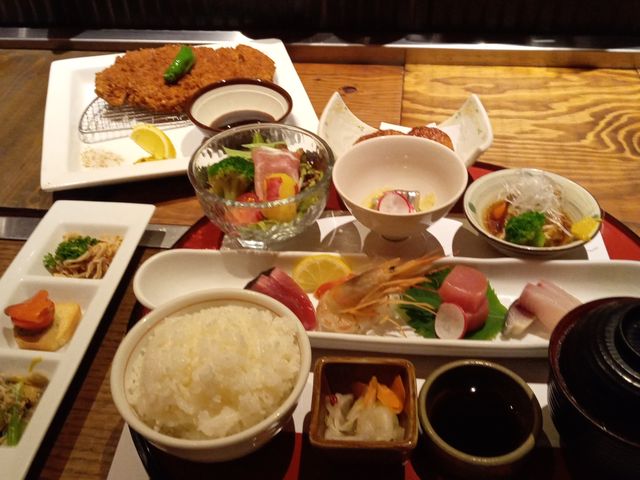 2,500円の黒豚とんかつコース。こちらも美味!_黒豚百寛 くろぶたひゃっかん