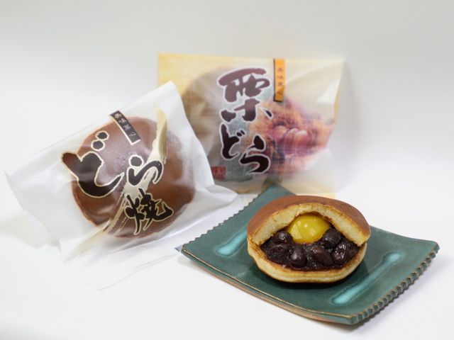 栗どら焼き、どら焼きです。_菓匠 つくも