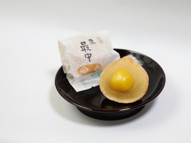 栗最中です。_菓匠 つくも