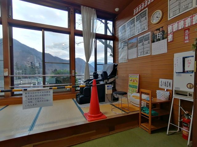 休憩所…コロナの影響で閉鎖_山の湯