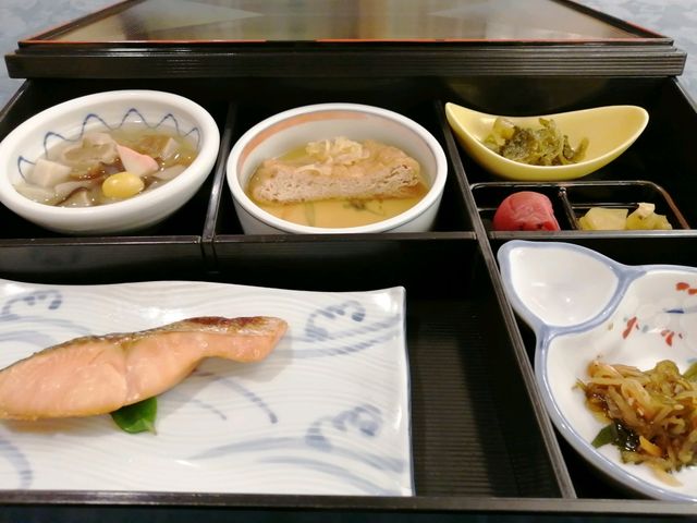 すべてがご飯のおかずに…_雪国の宿 高半