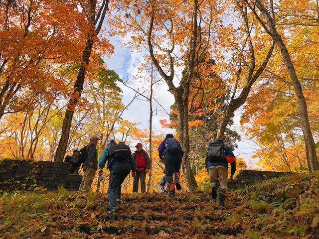 鉱山跡と紅葉を楽しみました♪_北上巣箱