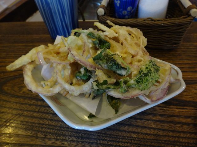 蕎麦を待つ間にいただいた天ぷら。_そば茶屋さくら