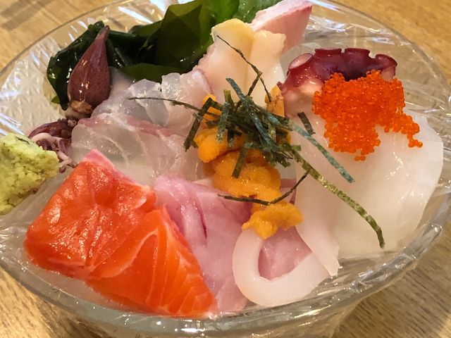 刺身盛り合わせ_魚っ魚家