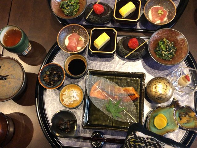 満腹でした。
器も楽しめます。_碧 おもろまち店