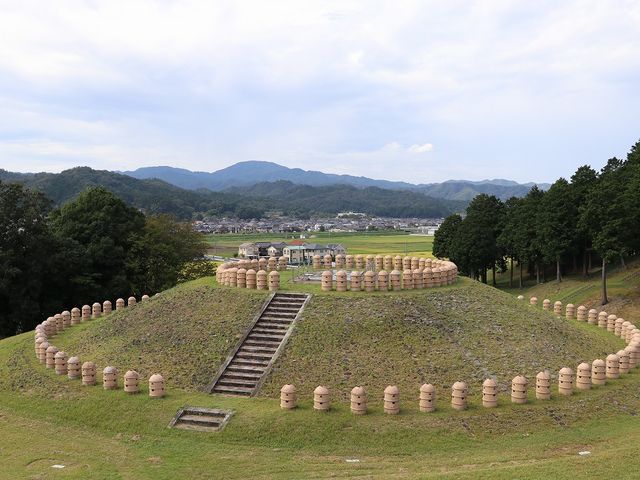 円墳。_作山古墳